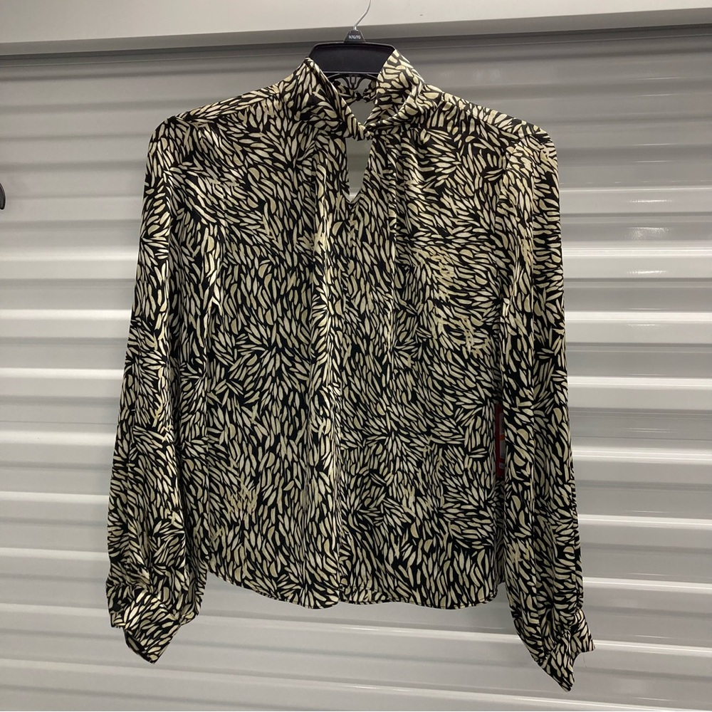 Vince Camuto Black and Cream Patterned Shirt